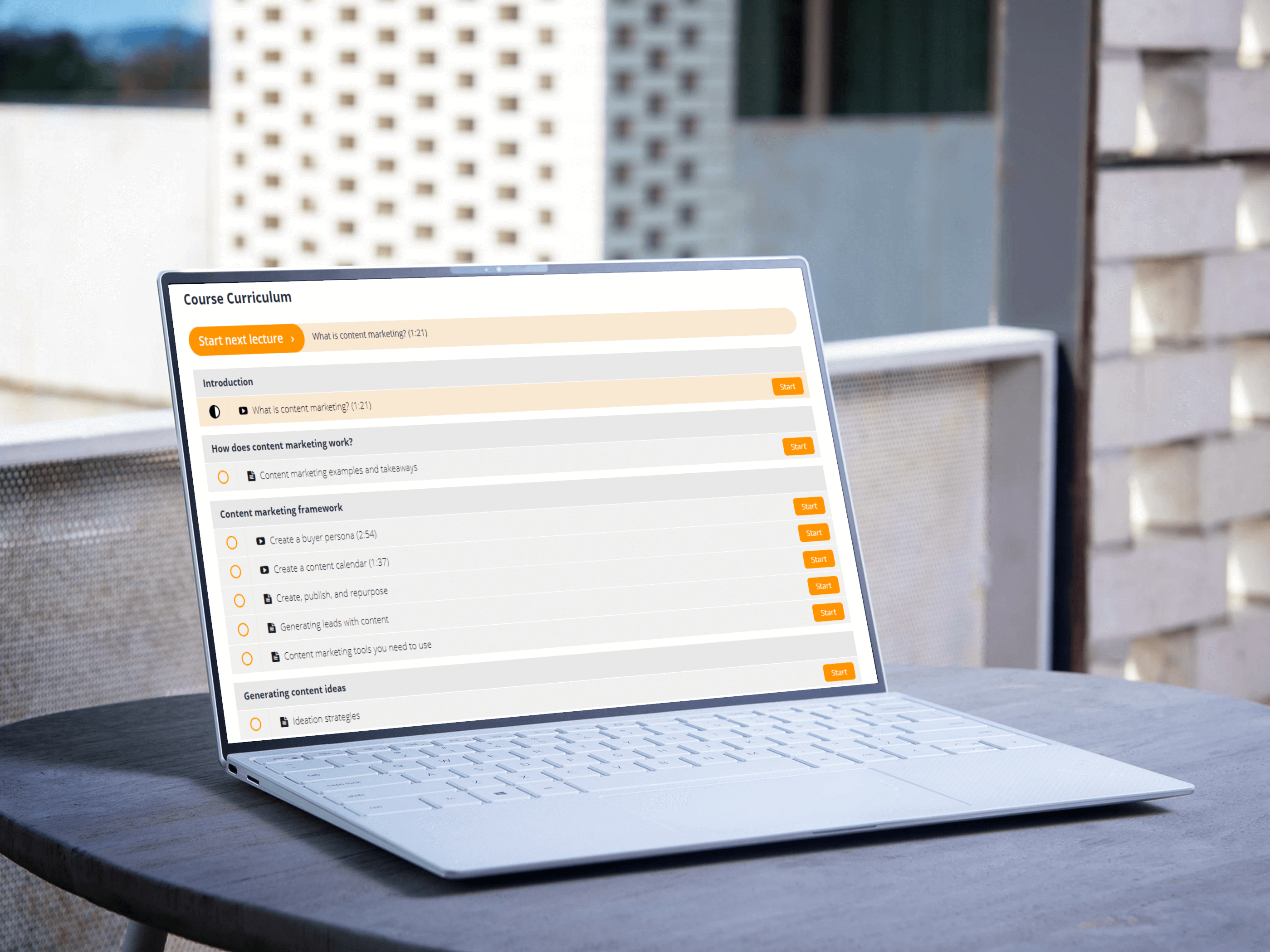 Free content marketing course mockup