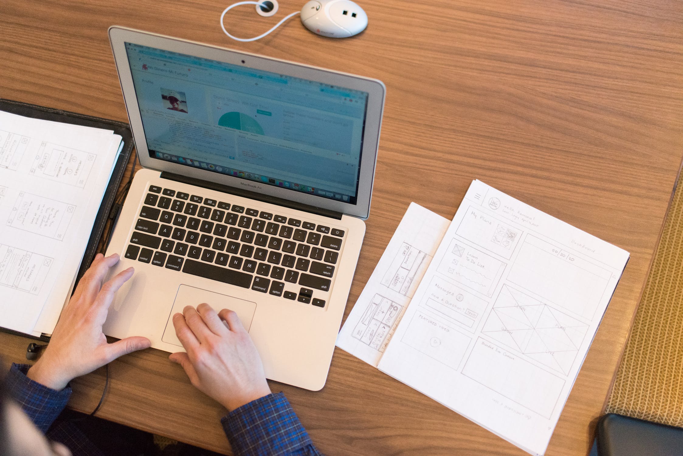 Copywriter performing research